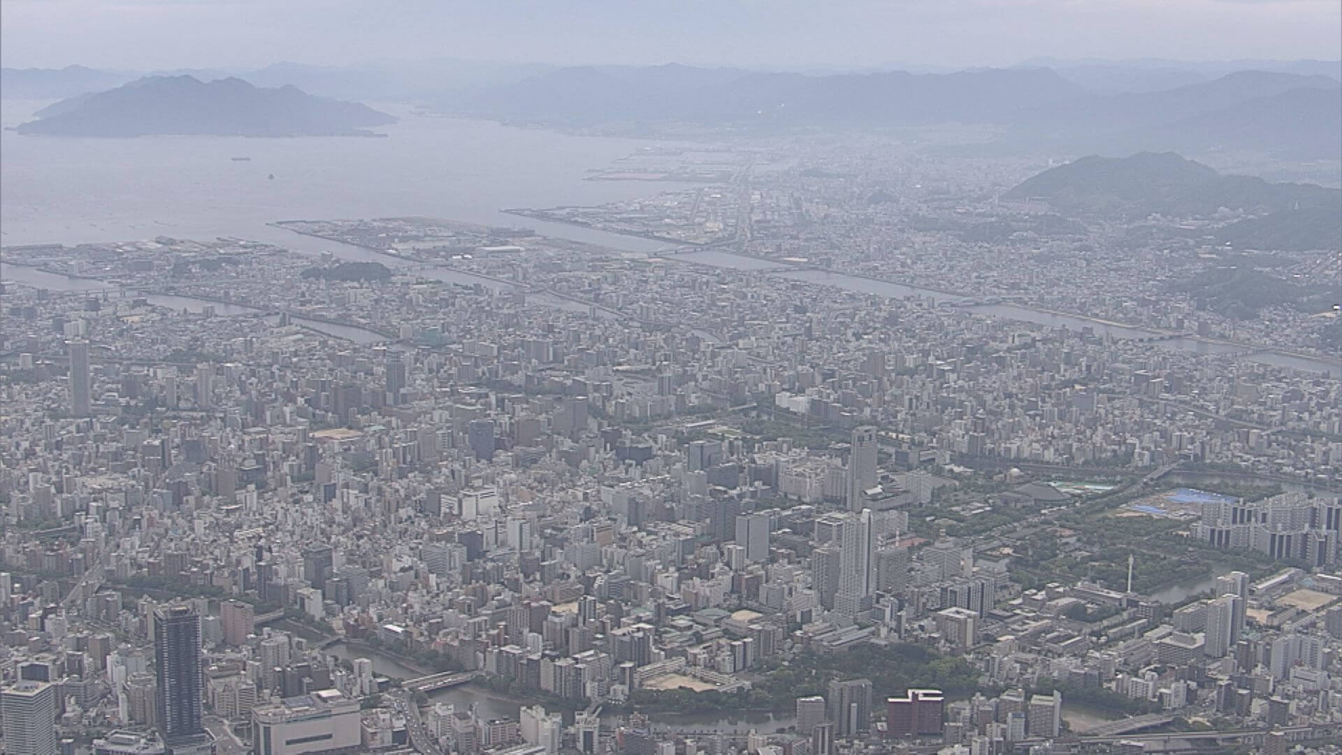 市 コロナ 広島 広島県内で６３人感染、累計４千人超す 広島市で１人死亡、９日新型コロナ