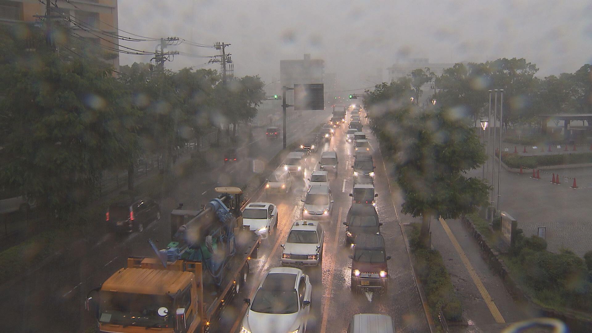 ９日朝も激しい雨　引き続き土砂災害などに警戒を　広島