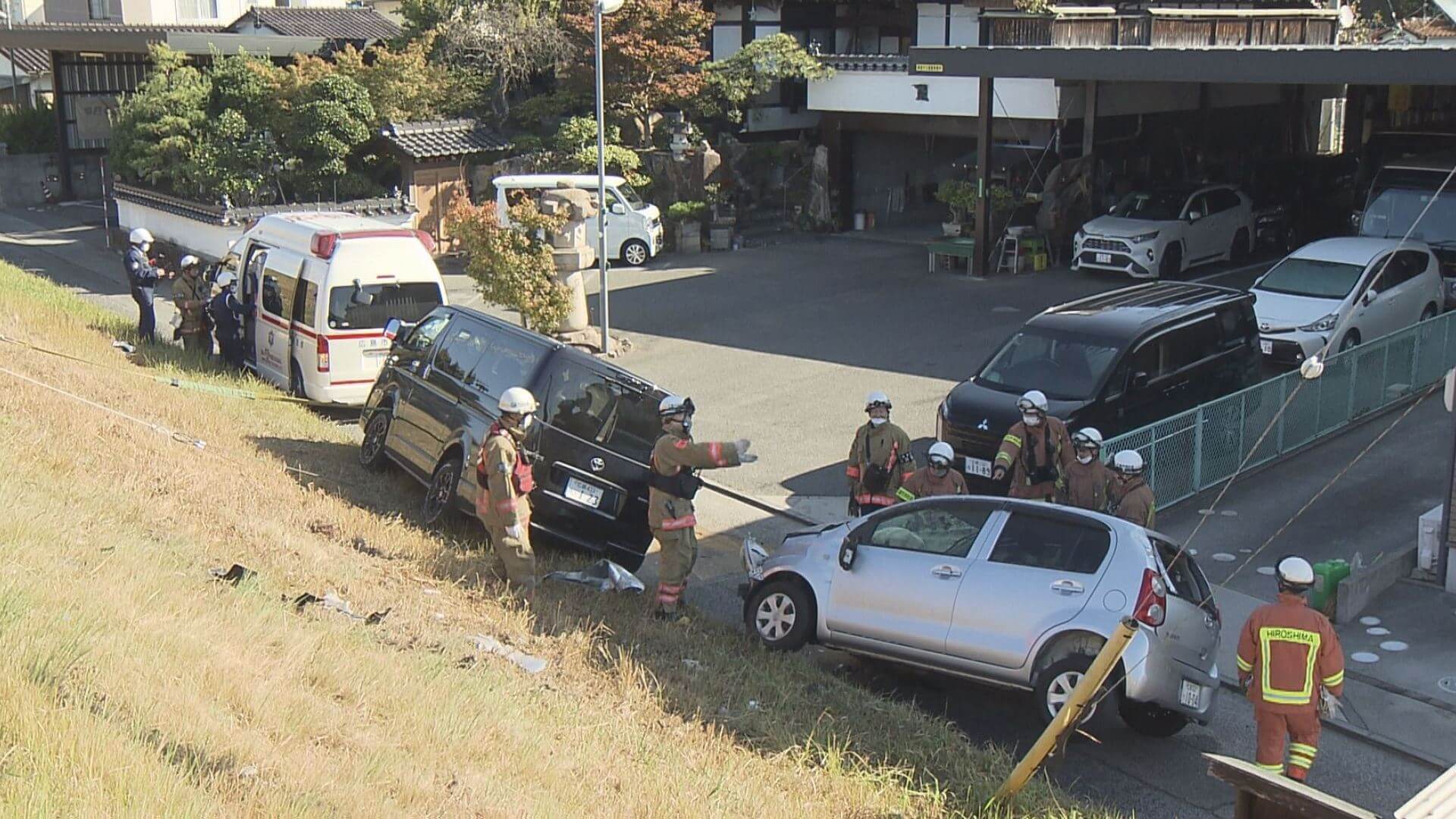 土手から２台転落　３人重軽傷　２０歳男 飲酒運転疑いで逮捕　広島市