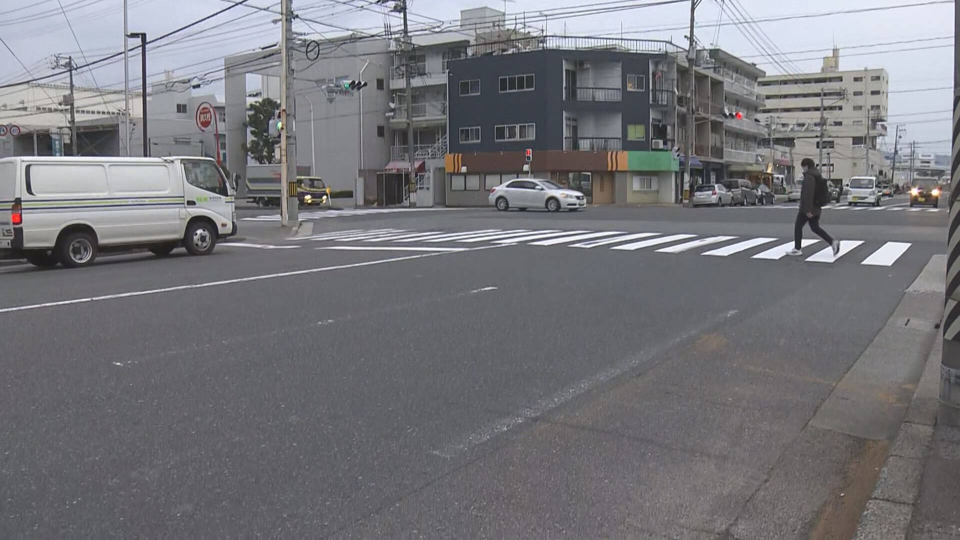 ミキサー車にはねられ女性（８５）重体　運転手を逮捕　広島・中区