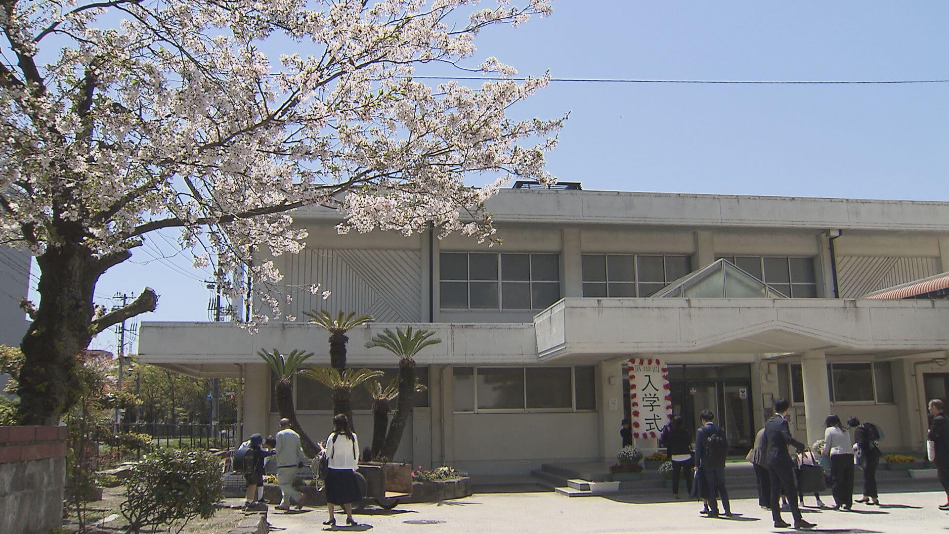 広島市立小中学校２０３校で入学式「友達１０００人作りたい」