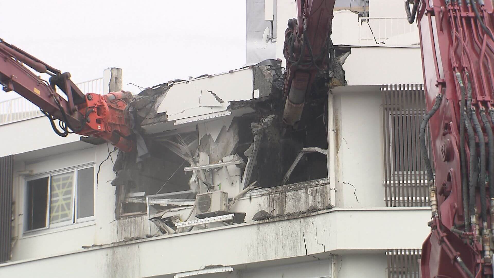 西区道路陥没事故　現場周辺の建物１１棟を解体へ　広島