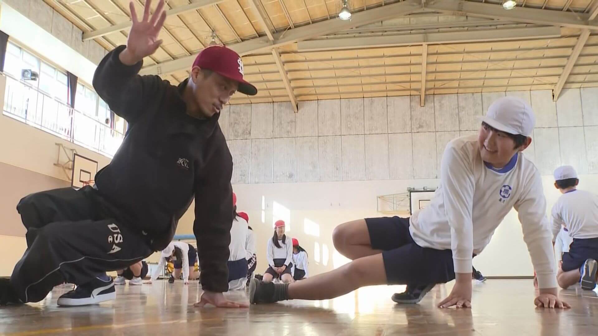 パリ五輪でも話題「ブレイキン」の出張授業　呉市