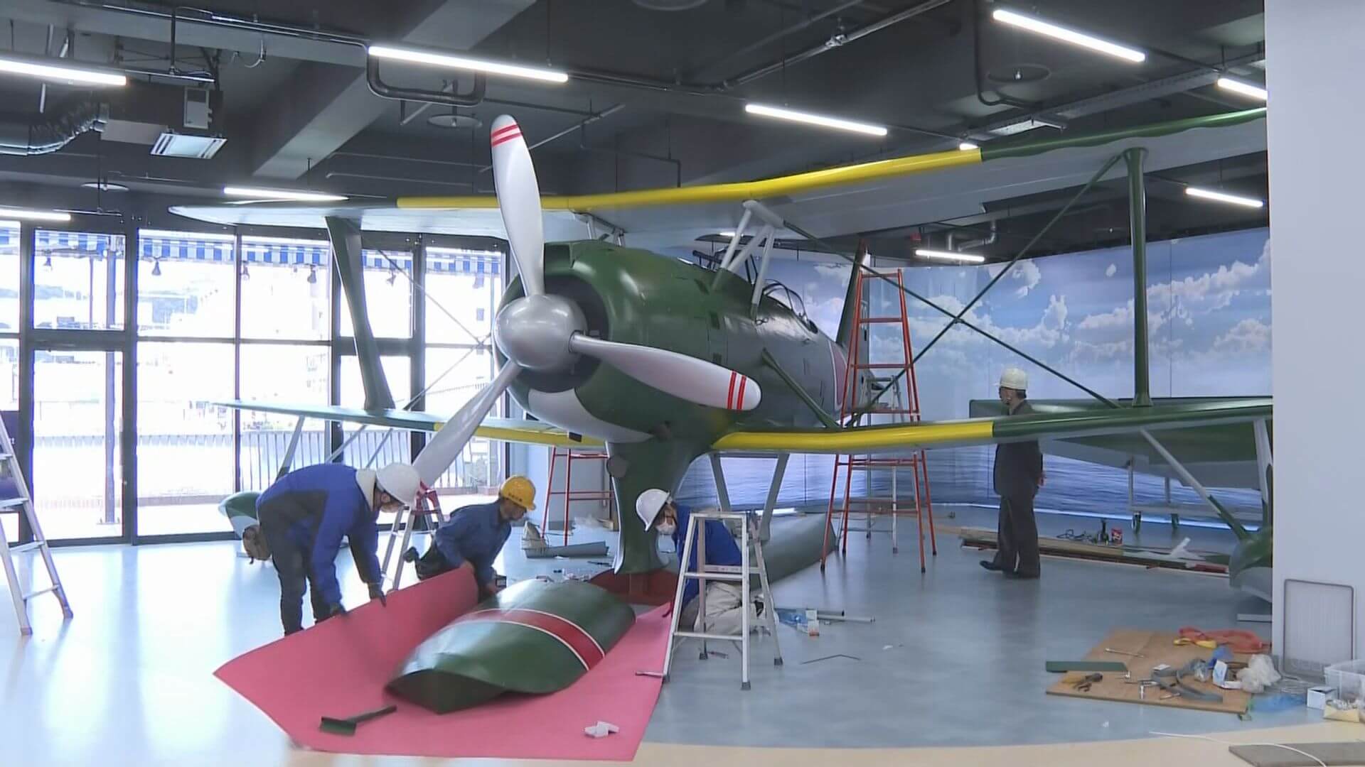 大和ミュージアムの仮展示室　国内初「零式観測機」の模型展示　呉市