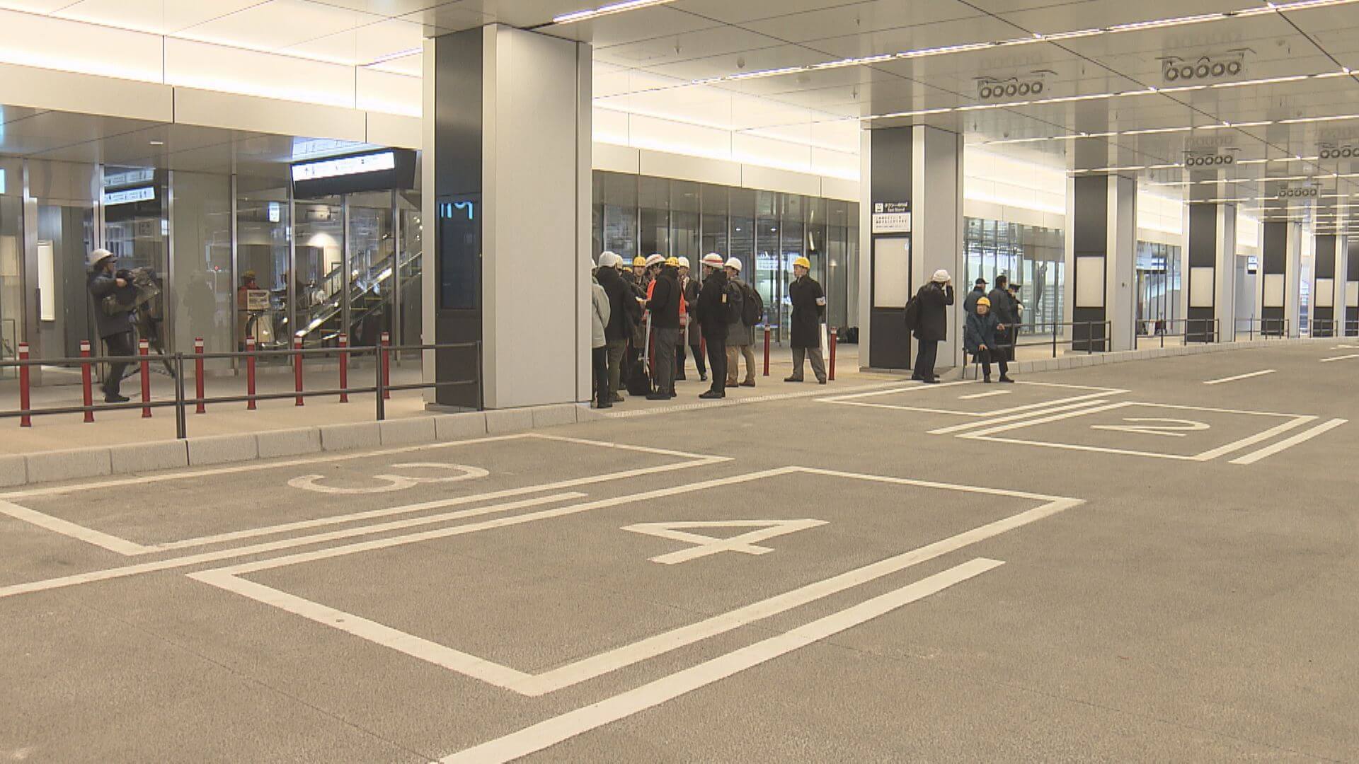 「改札からも近い位置に…」乗り降りのほか最大５４台の待機待ちも可能に　新広島駅ビル　タクシー乗り場公開