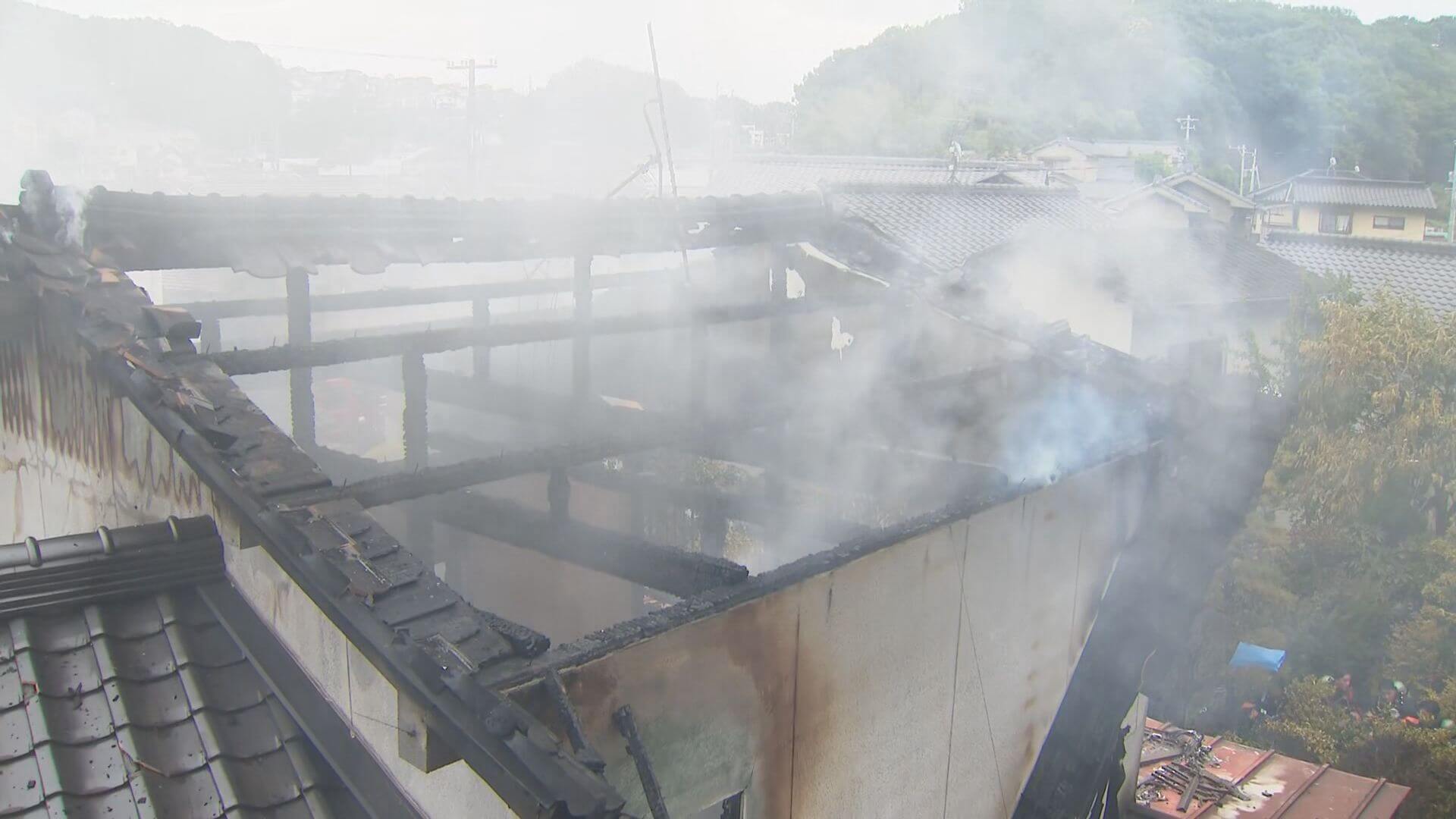福山市で住宅火災　遺体が見つかる　８０代女性と連絡つかず