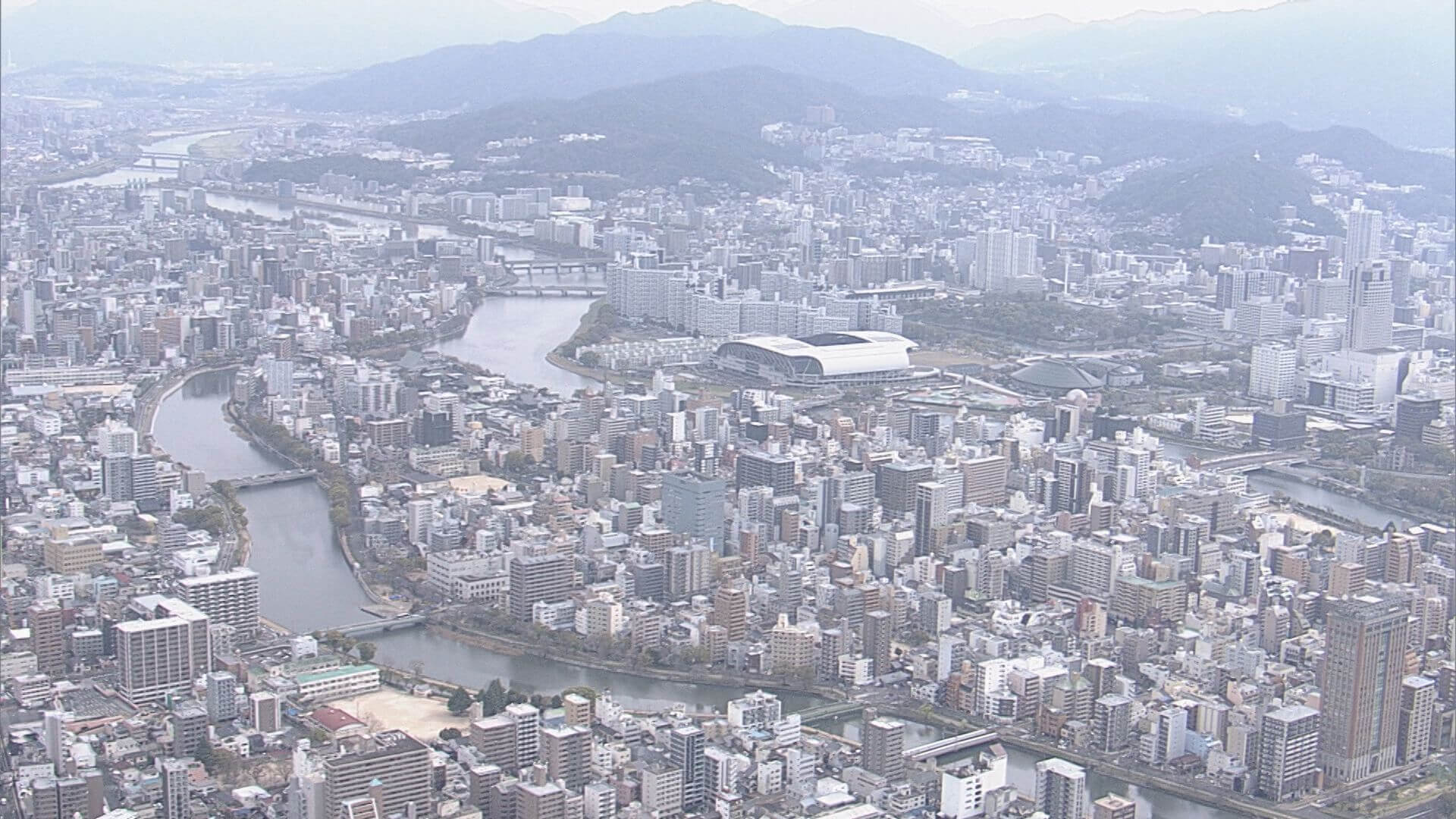 「正社員の人手不足」半数超　県内企業への調査　広島