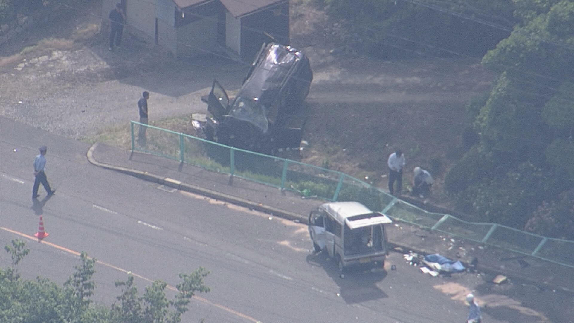 車同士の正面衝突　７０代女性2人が死亡男性１人が重傷　広島・安佐北区