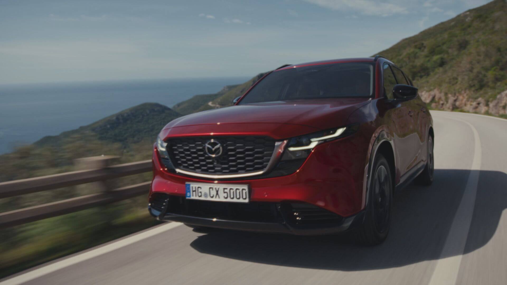 マツダ　フルモデルチェンジの３代目「ＣＸ－５」公開　ヨーロッパ先行販売日本は来年に