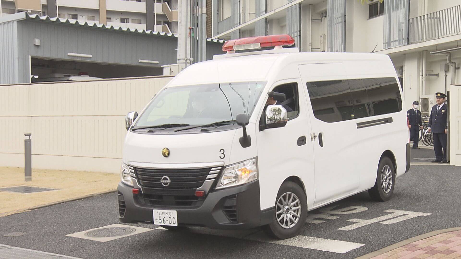 ２歳長男 踏みつけ死亡　父親に懲役８年の判決