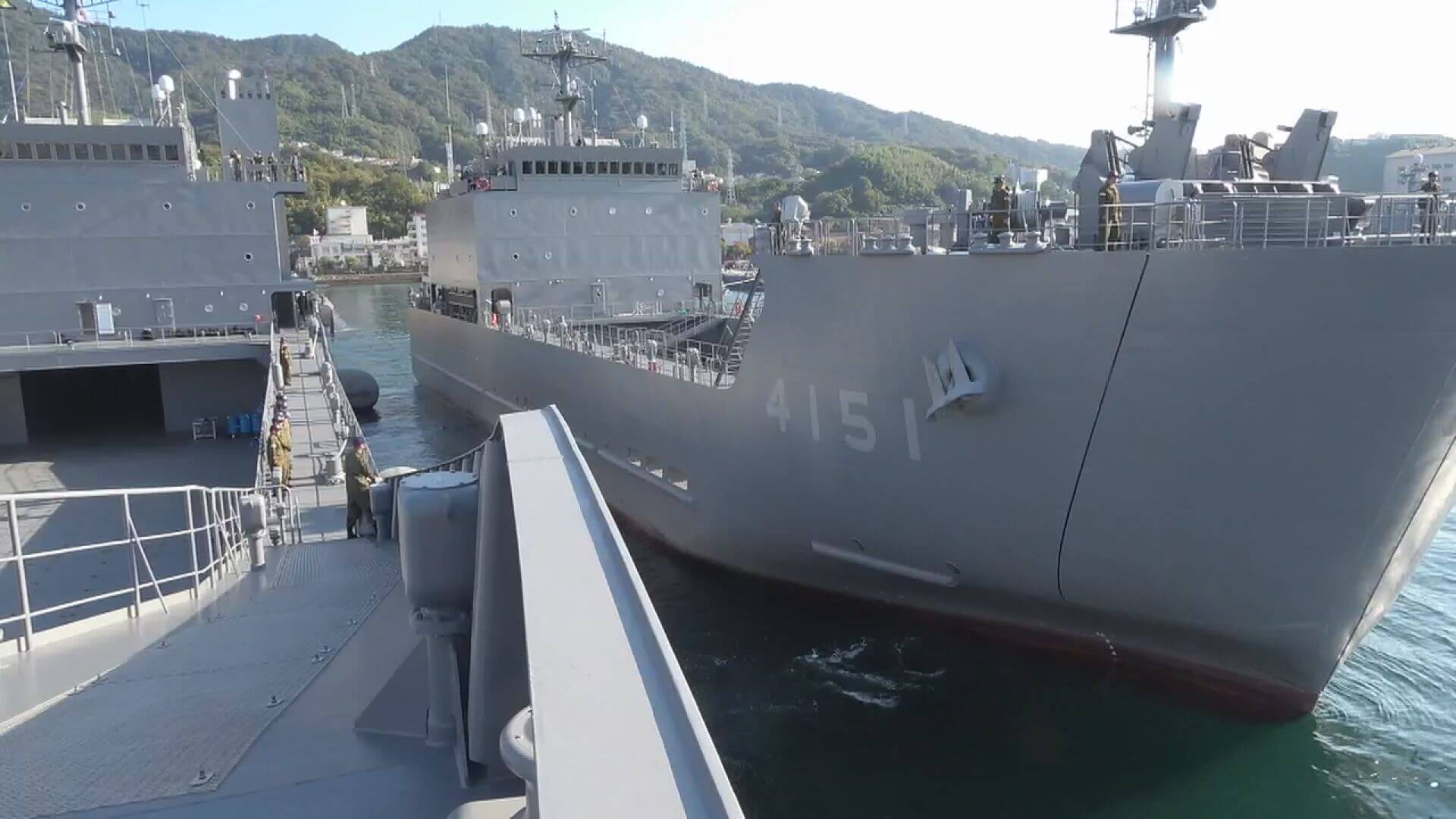 自衛隊海上輸送群　輸送艦「にほんばれ」訓練を公開　呉市