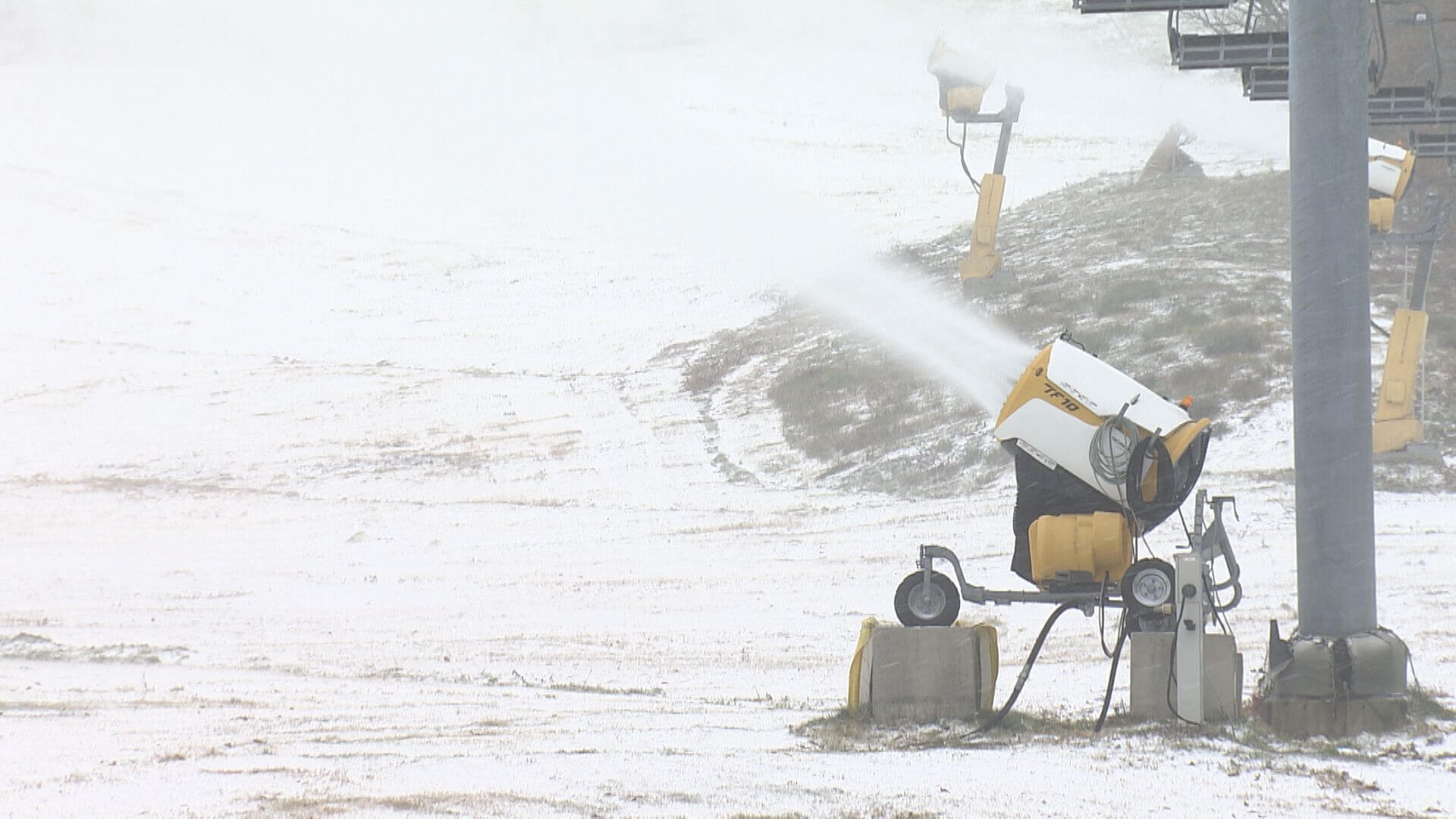 広島で初雪　スキー場で安全祈願祭