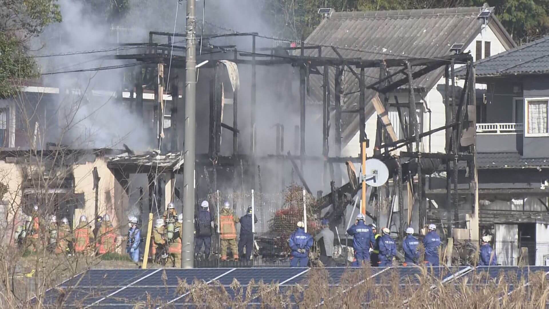 【速報】「煙と炎が見える」住宅が全焼 １人が心肺停止の状態で見つかる　広島・東広島市