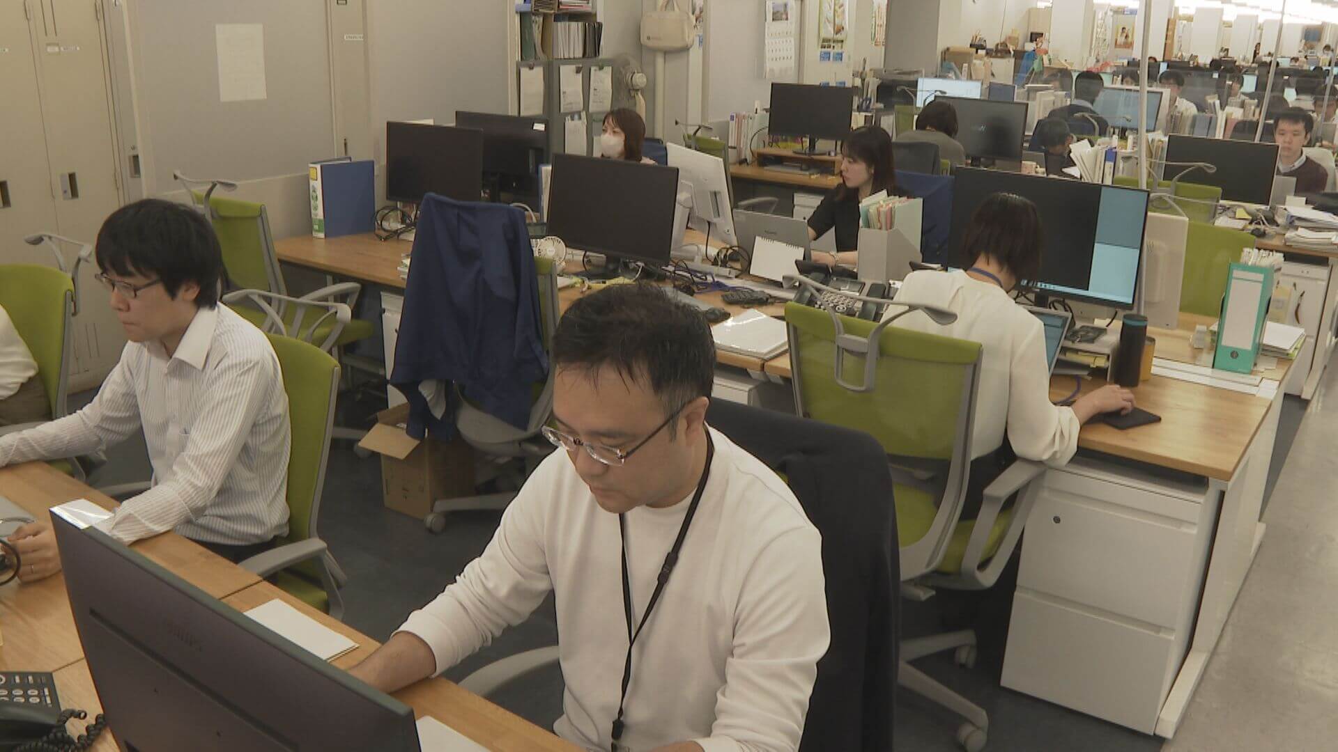 多くの官公庁や企業で「クールビズ」　広島