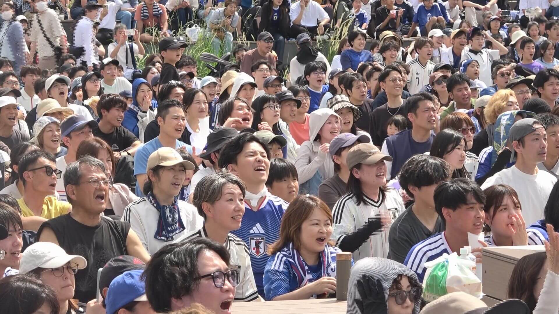 Ｗ杯日本がチュニジアに快勝　広島でも歓喜
