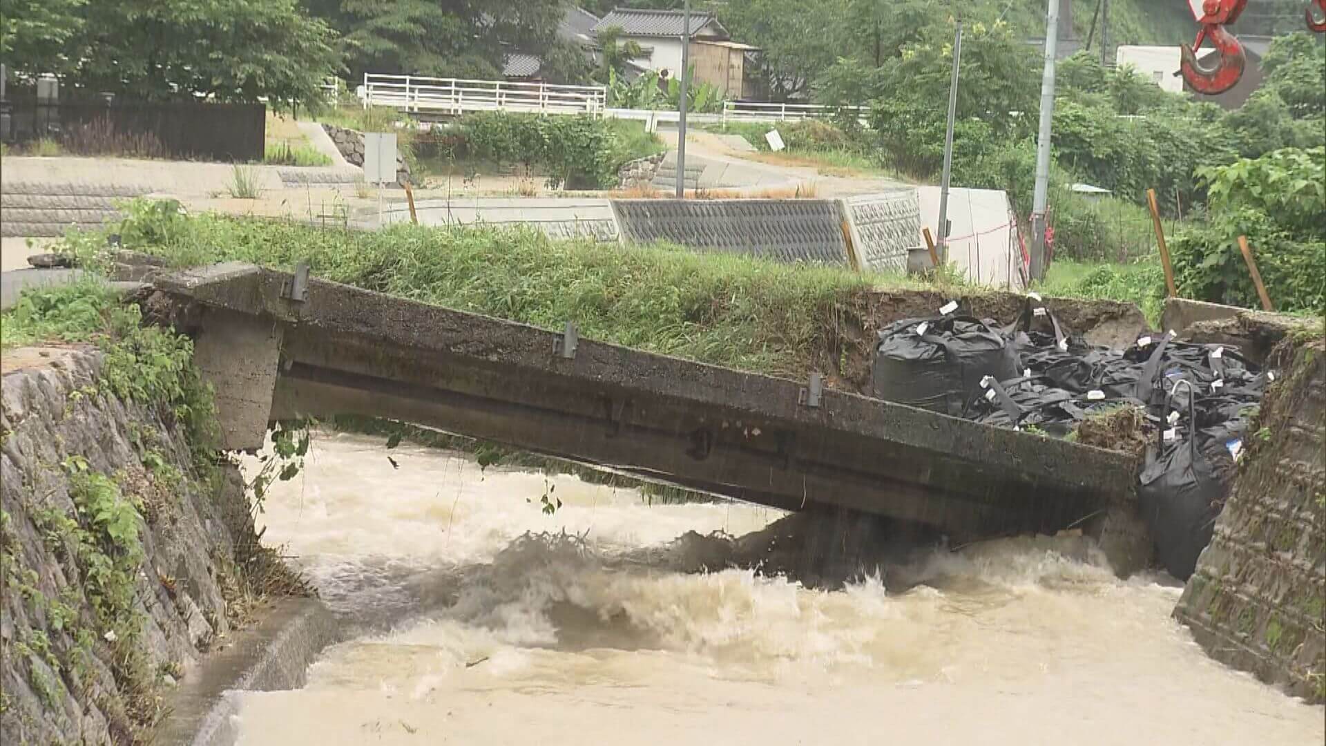 県内で雨続く 土砂災害に注意　交通などに影響　広島