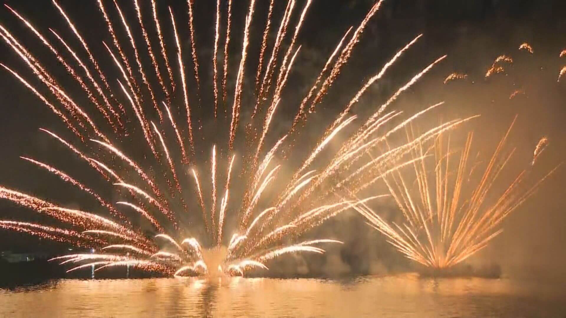 呉市吉浦町で町制１１０周年記念の花火大会「みんなでお祝いができたら」呉市の企業が地元貢献で初開催