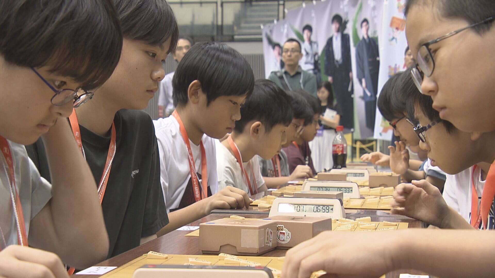 子ども棋士２０８人が熱戦 「ＪＴプロ公式戦」プロ棋士も対局　広島