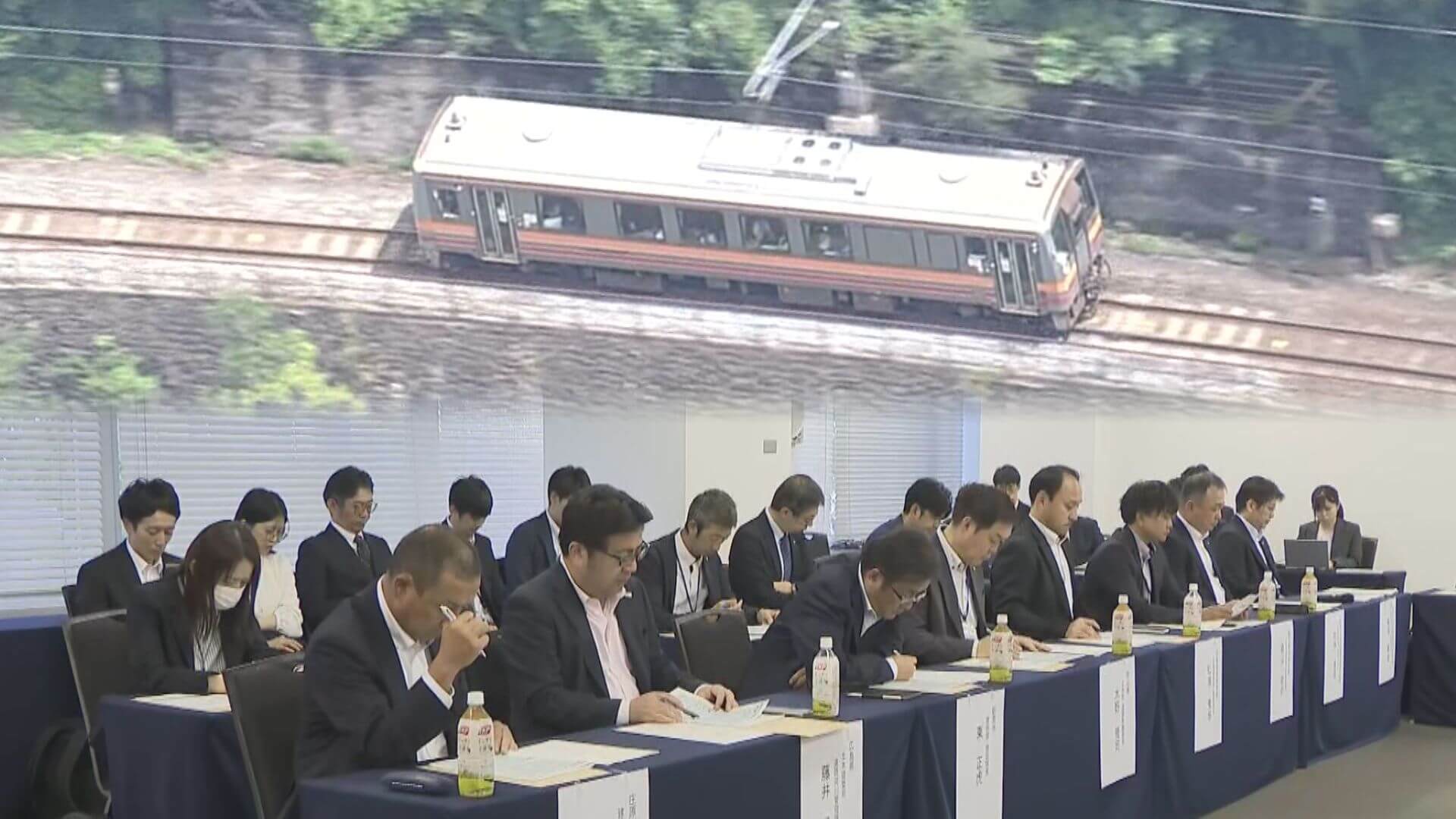 芸備線存廃議論の骨子案、来月提示へ　「鉄道維持」か「バス転換」か一案に絞って示す方針