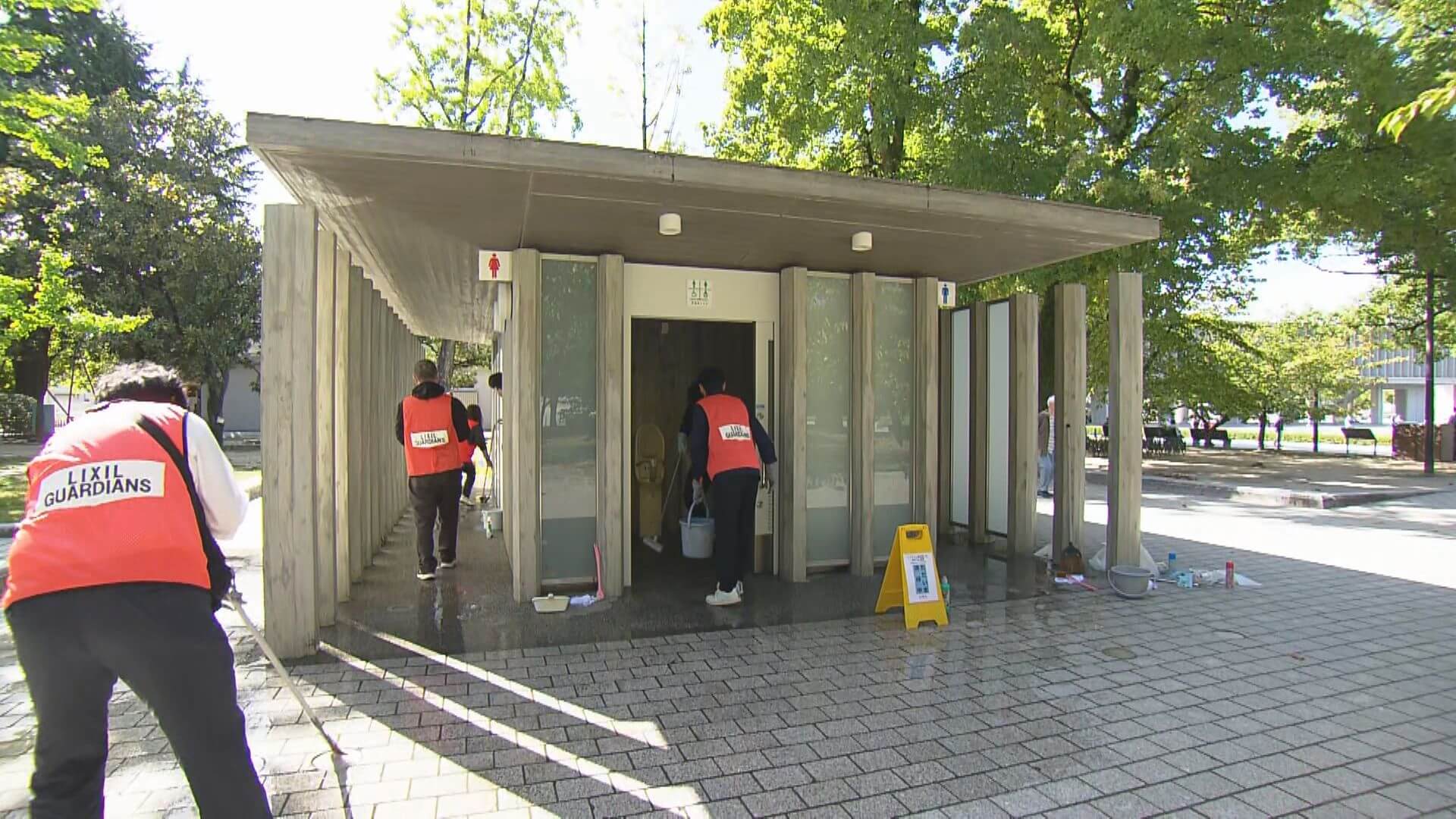 観光客をおもてなし　平和公園のトイレを清掃　広島